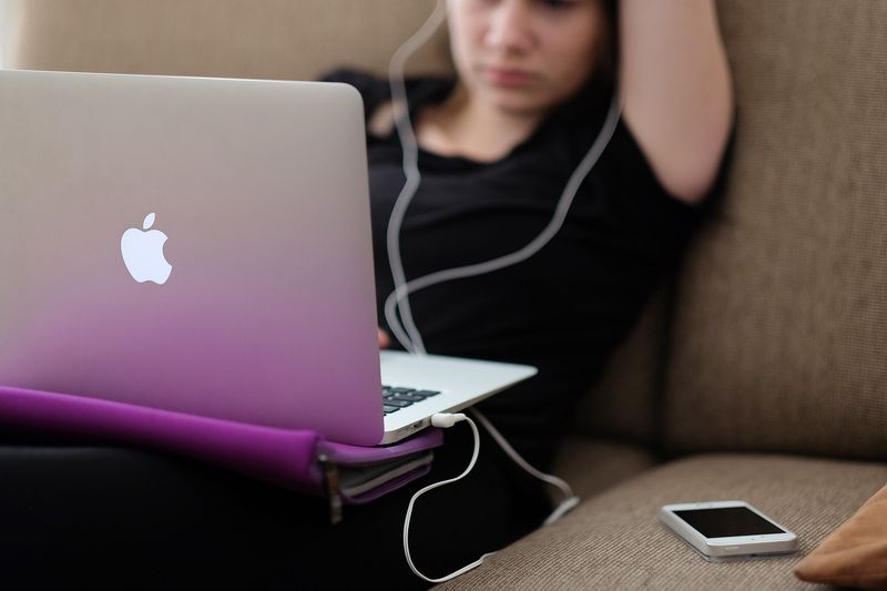 Почистване на Apple Macbook